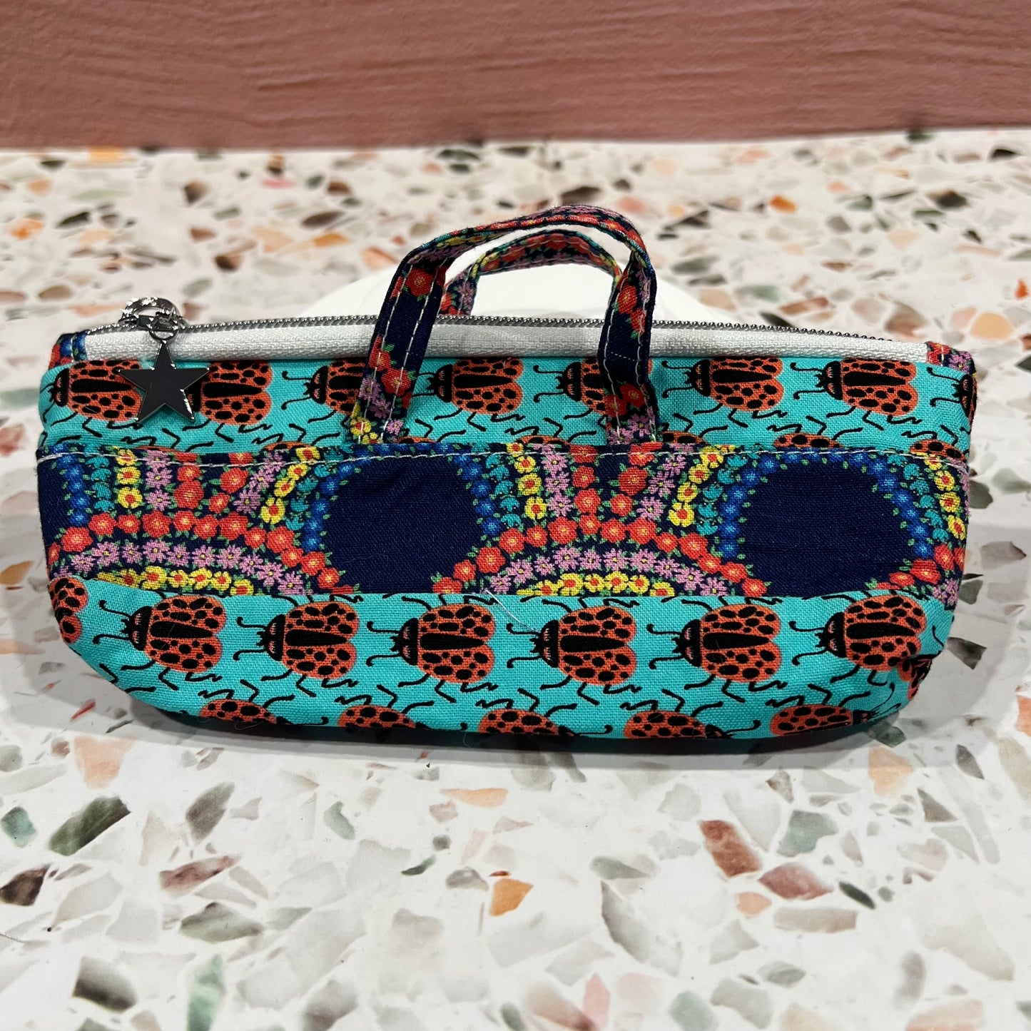 Tiny tote
