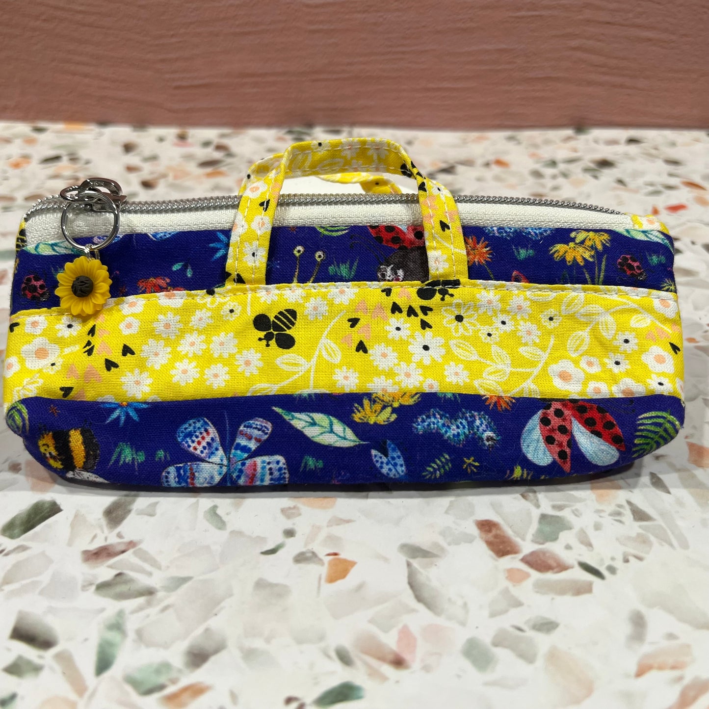Tiny tote