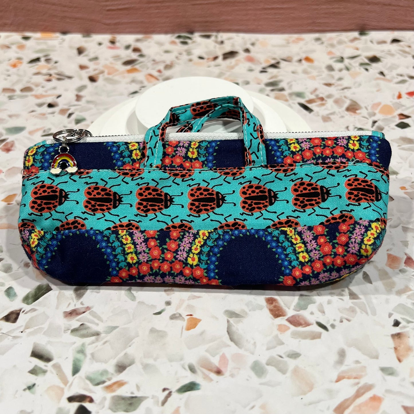 Tiny tote