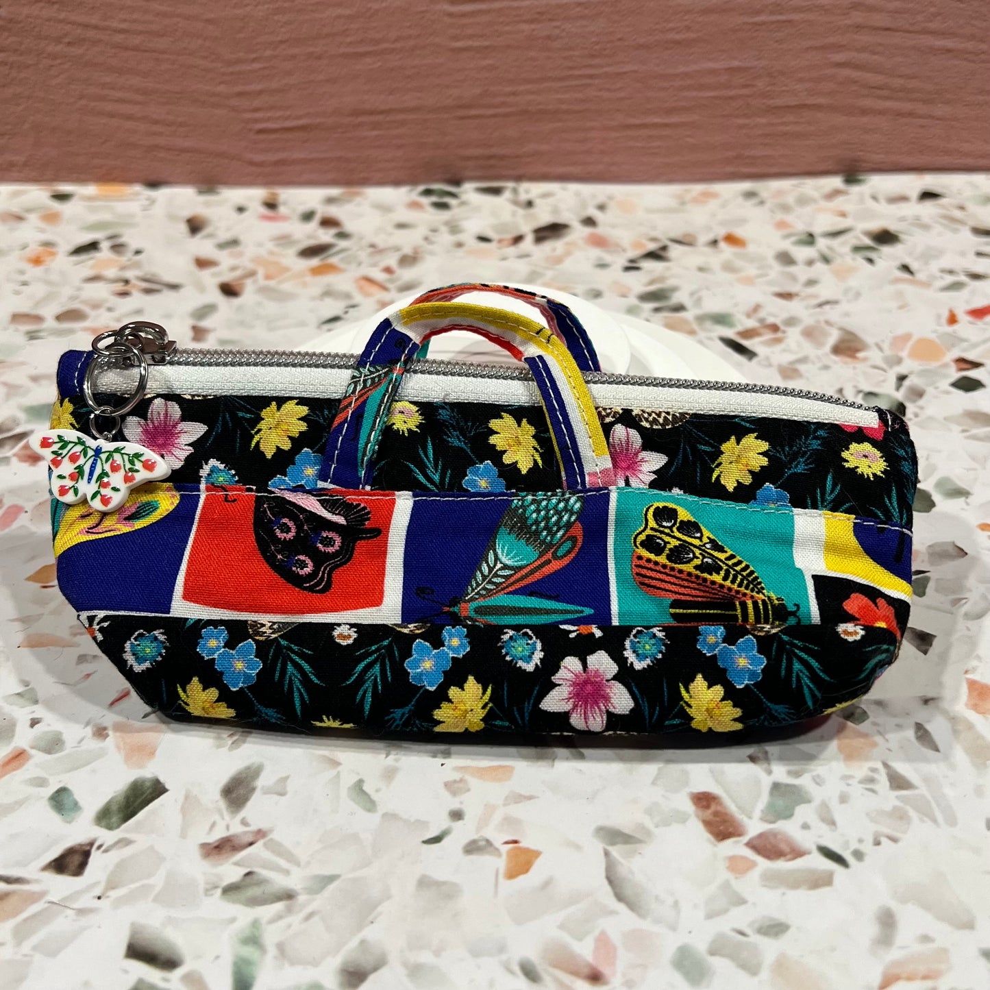 Tiny tote